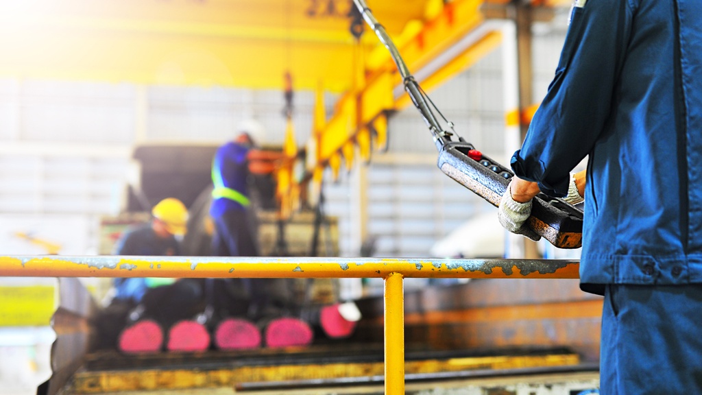 LOAD LIFTING AND SAFE OPERATIONS