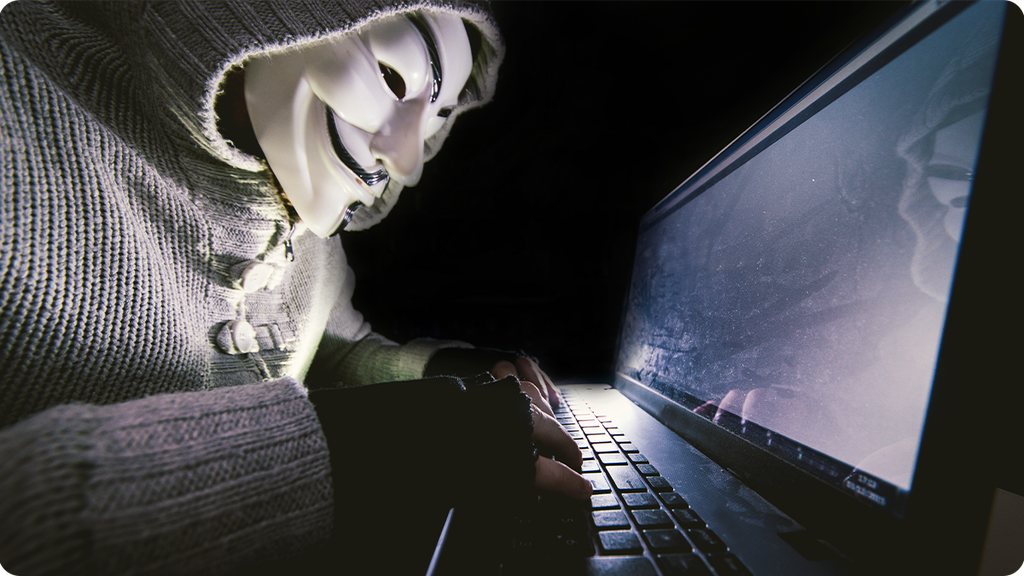 ​CYBERSECURITY: HOW TO PROTECT YOURSELF ONLINE? (UK)